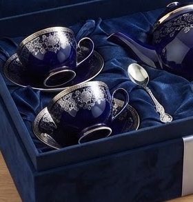 Midnight Tea Set — detail view